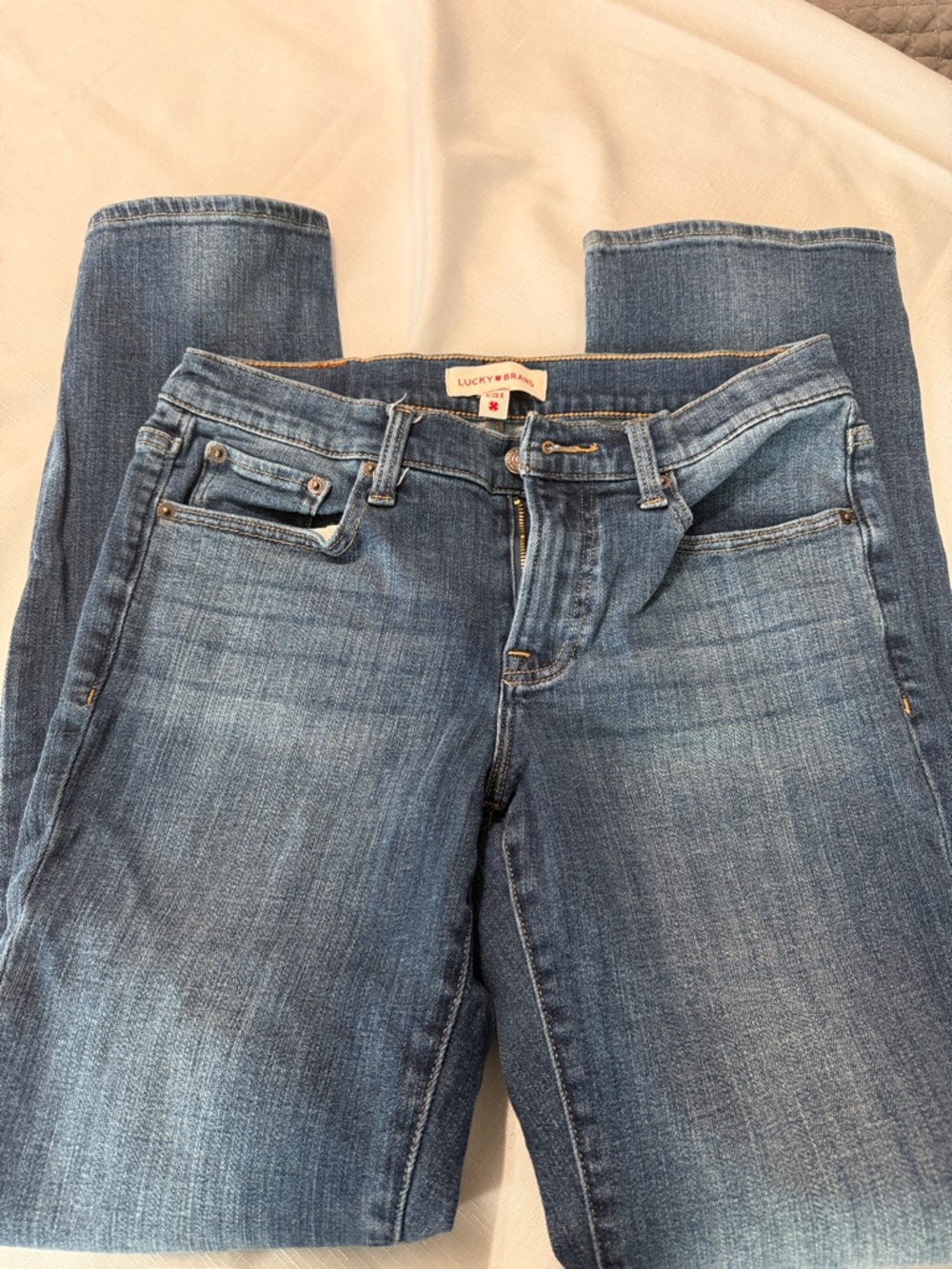 Lucky Brand Women's Straight Leg Denim Jeans in Medium Blue Wash
